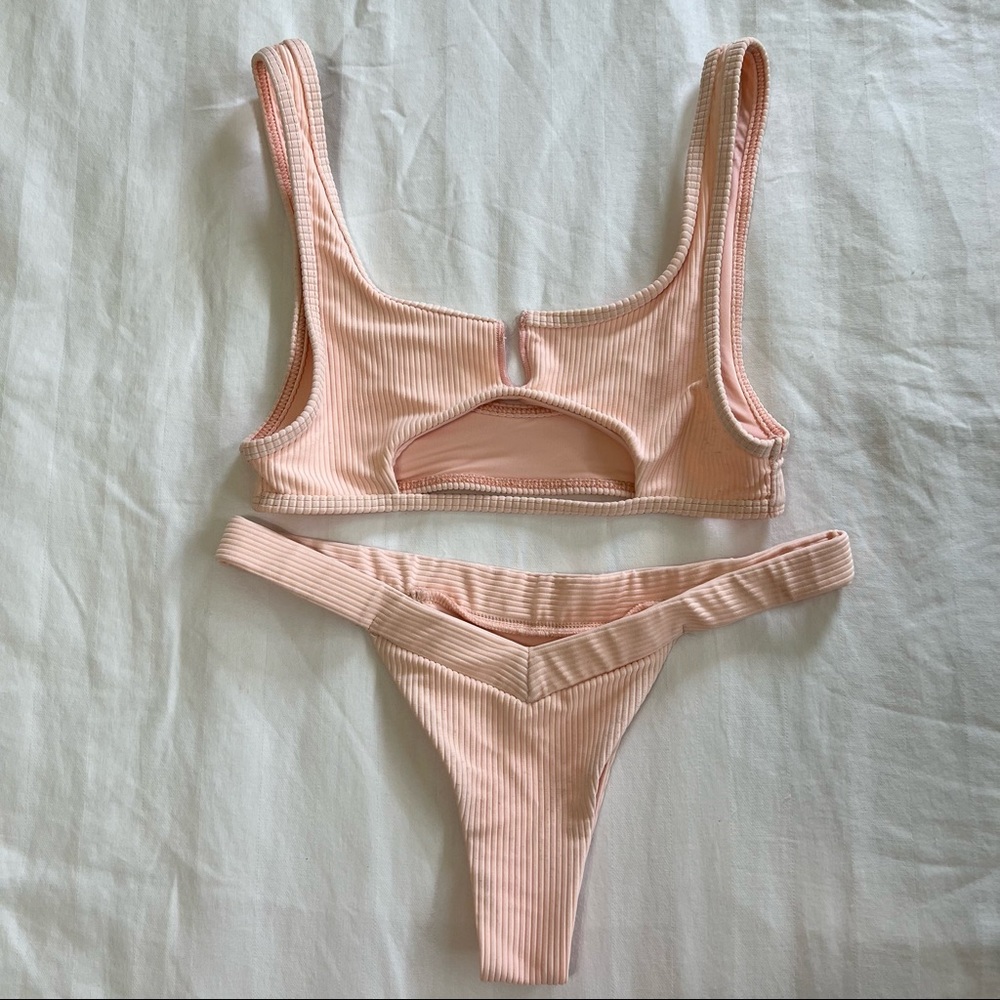 Frankie’s Bikinis set